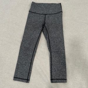 Lululemon grey wunder under crops